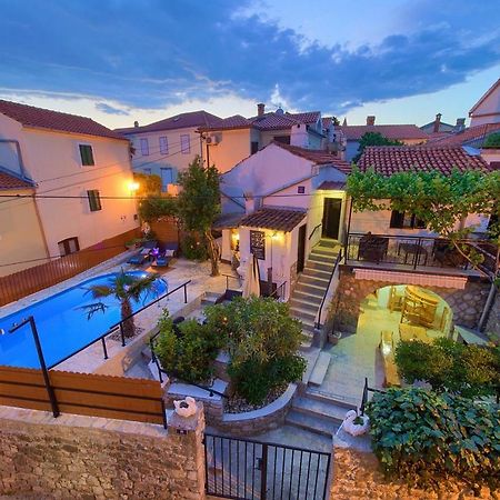 Holiday Home Traum Krk Town Εξωτερικό φωτογραφία