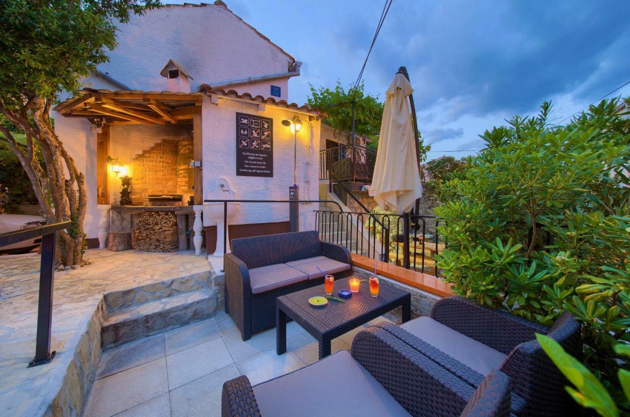 Holiday Home Traum Krk Town Εξωτερικό φωτογραφία